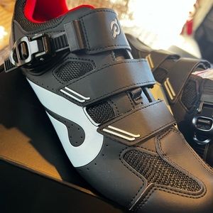 BRAND NEW NEVER USED. Men’s Peloton Shoes
